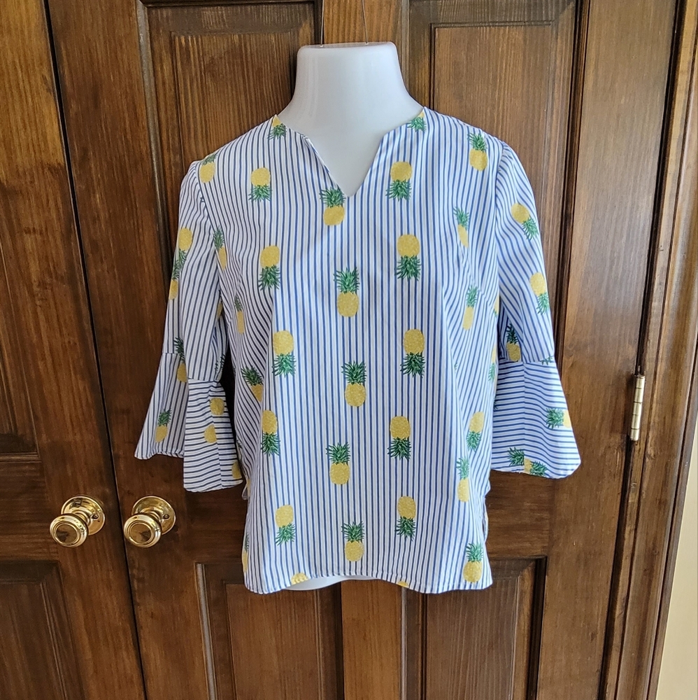 Tacera Sz S White Blue Yellow & Green Pineapple Top P2P 19 L 18